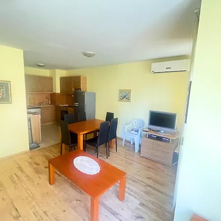 Holidaystay Sunny Two-bedroom Darius Sluneční pobřeží